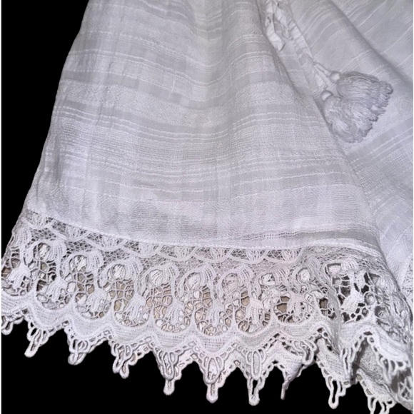 BB DAKOTA  boutique white gauze off shoulder romper women’s size medium - Picture 5 of 17